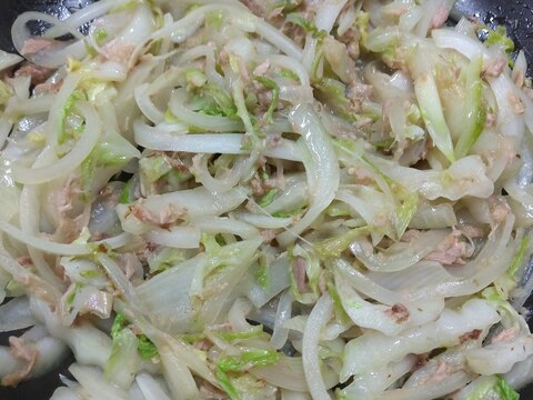 白菜と玉ねぎのシーチキン 鰹節 炒め